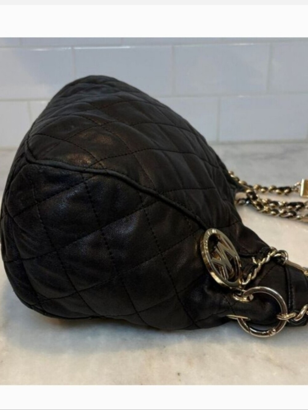💥Sale💥Michael Kors Quilted Susannah Medium Leather Shoulder Tote - Picture 7 of 13